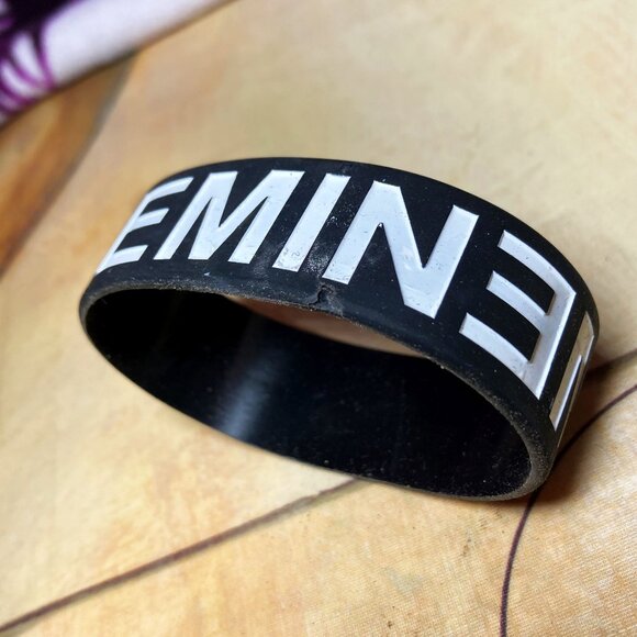 loose eminem 90s slim shady bracelet rubber wristband accessory as is unisex - Picture 2 of 5
